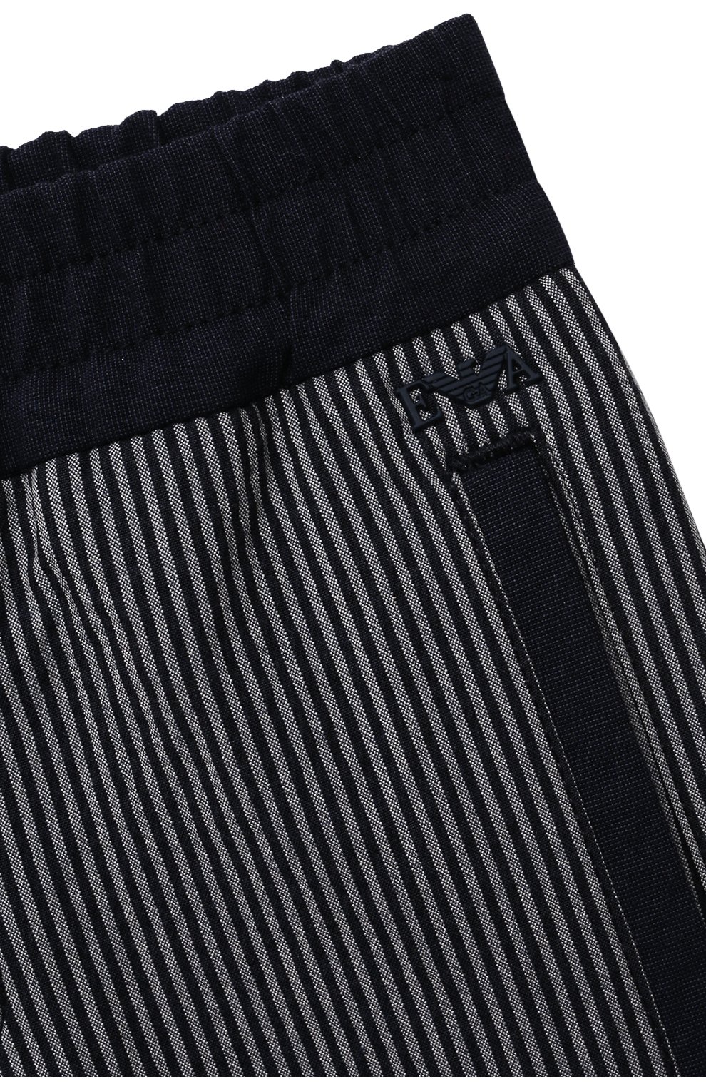 Детские хлопковые шорты EMPORIO ARMANI синего цвета по цене 8460 руб., арт. 3KHPG3/4N5FZ | Фото 3 Детские хлопковые шорты EMPORIO ARMANI синего цвета, арт. 3KHPG3/4N5FZ | Фото 3