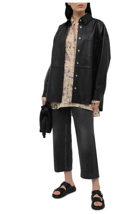 Женские кожаные шлепанцы ALEXANDER MCQUEEN черного цвета по цене 52950 руб., арт. 650784/WHXZE | Фото 2 Женские кожаные шлепанцы ALEXANDER MCQUEEN черного цвета, арт. 650784/WHXZE | Фото 2