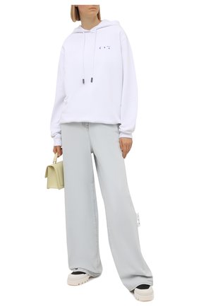 Женские джинсы OFF-WHITE светло-голубого цвета по цене 47000 руб., арт. 0WYA028S21DEN003 | Фото 2 Женские джинсы OFF-WHITE светло-голубого цвета, арт. 0WYA028S21DEN003 | Фото 2