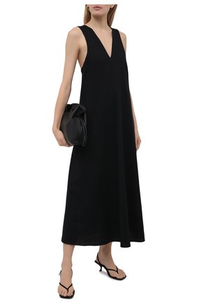 Женское хлопковое платье DRIES VAN NOTEN черного цвета по цене 79950 руб., арт. 211-11044-2331 | Фото 2 Женское хлопковое платье DRIES VAN NOTEN черного цвета, арт. 211-11044-2331 | Фото 2 (Длина Ж (юбки, платья, шорты): Миди; Материал внешний: Хлопок, Растительное волокно; Стили: Кэжуэл; Случай: Повседневный; Материал подклада: Вискоза; Женское Кросс-КТ: Платье-одежда, Сарафаны)