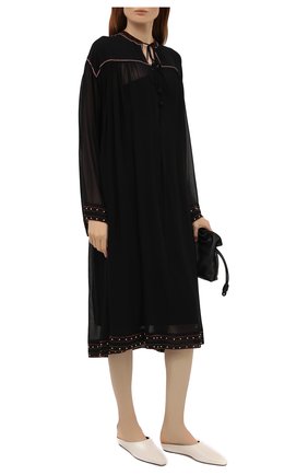 Женская шелковая туника DRIES VAN NOTEN черного цвета по цене 144000 руб., арт. 211-11050-2321 | Фото 2 Женская шелковая туника DRIES VAN NOTEN черного цвета, арт. 211-11050-2321 | Фото 2 (Женское Кросс-КТ: Туника-одежда; Рукава: Длинные; Материал внешний: Шелк; Длина Ж (юбки, платья, шорты): Миди; Стили: Кэжуэл; Региональные ограничения белый список (Axapta Mercury): RU)