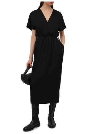Женское платье из вискозы DRIES VAN NOTEN черного цвета по цене 77750 руб., арт. 211-11088-2146 | Фото 2 Женское платье из вискозы DRIES VAN NOTEN черного цвета, арт. 211-11088-2146 | Фото 2