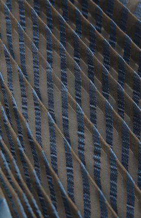 Женский плиссированный шарф GIORGIO ARMANI синего цвета, арт. 795204/1A116 | Фото 2 (Материал: Шелк, Текстиль, Синтетический материал)