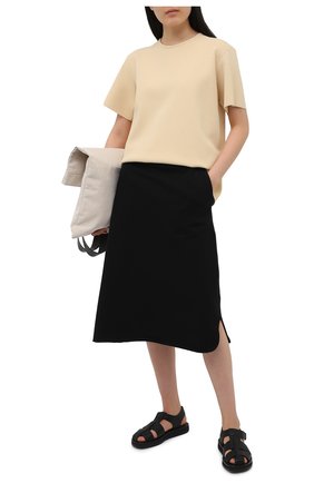 Женская футболка из вискозы JIL SANDER бежевого цвета по цене 127000 руб., арт. JSWS754323-WSY39208 | Фото 2 Женская футболка из вискозы JIL SANDER бежевого цвета, арт. JSWS754323-WSY39208 | Фото 2
