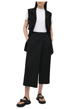 Женские шерстяные брюки YOHJI YAMAMOTO черного цвета по цене 84800 руб., арт. ND-P03-100 | Фото 2 Женские шерстяные брюки YOHJI YAMAMOTO черного цвета, арт. ND-P03-100 | Фото 2