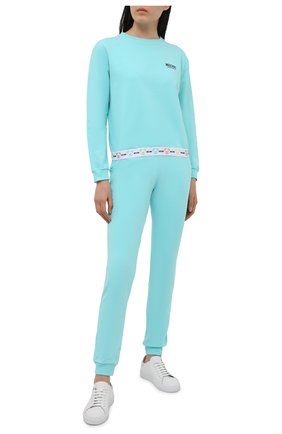 Женская хлопковый свитшот MOSCHINO UNDERWEAR WOMAN бирюзового цвета по цене 22800 руб., арт. A1710/9004 | Фото 2 Женская хлопковый свитшот MOSCHINO UNDERWEAR WOMAN бирюзового цвета, арт. A1710/9004 | Фото 2