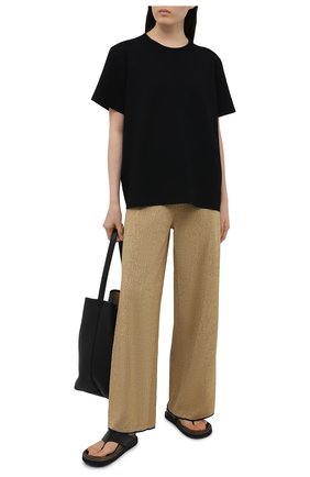 Женские брюки LANVIN золотого цвета по цене 94950 руб., арт. RW-TR0005-K002-E21 | Фото 2 Женские брюки LANVIN золотого цвета, арт. RW-TR0005-K002-E21 | Фото 2