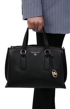 Женская сумка emma medium MICHAEL MICHAEL KORS черного цвета по цене 34850 руб., арт. 30S1GENS2L | Фото 2 Женская сумка emma medium MICHAEL MICHAEL KORS черного цвета, арт. 30S1GENS2L | Фото 2