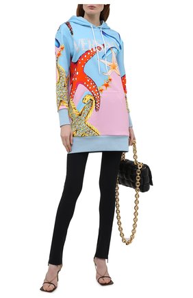 Женский хлопковое худи VERSACE голубого цвета по цене 105500 руб., арт. A89334/1F01207 | Фото 2 Женский хлопковое худи VERSACE голубого цвета, арт. A89334/1F01207 | Фото 2