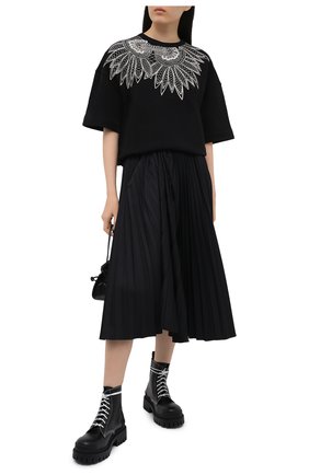 Женский хлопковый свитшот DRIES VAN NOTEN черного цвета по цене 36850 руб., арт. 211-11163-2629 | Фото 2 Женский хлопковый свитшот DRIES VAN NOTEN черного цвета, арт. 211-11163-2629 | Фото 2