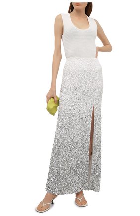 Женская юбка с пайетками ALICE + OLIVIA серебряного цвета по цене 174000 руб., арт. CG102E39304 | Фото 2 Женская юбка с пайетками ALICE + OLIVIA серебряного цвета, арт. CG102E39304 | Фото 2 (Длина Ж (юбки, платья, шорты): Макси; Стили: Романтичный; Материал внешний: Синтетический материал; Материал подклада: Синтетический материал; Женское Кросс-КТ: Юбка-одежда; Одежда: Одежда)