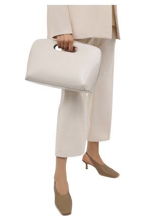 Женская сумка GIORGIO ARMANI белого цвета по цене 117500 руб., арт. Y1A236/YTF4A | Фото 2 Женская сумка GIORGIO ARMANI белого цвета, арт. Y1A236/YTF4A | Фото 2