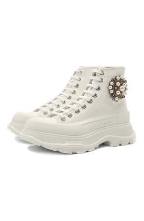 Женские текстильные ботинки tread slick ALEXANDER MCQUEEN белого цвета по цене 69950 руб., арт. 652280/W4L3K | Фото 1 Женские текстильные ботинки tread slick ALEXANDER MCQUEEN белого цвета, арт. 652280/W4L3K | Фото 1