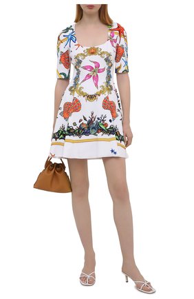 Женское платье из вискозы VERSACE разноцветного цвета по цене 242000 руб., арт. A89147/1F00958 | Фото 2 Женское платье из вискозы VERSACE разноцветного цвета, арт. A89147/1F00958 | Фото 2