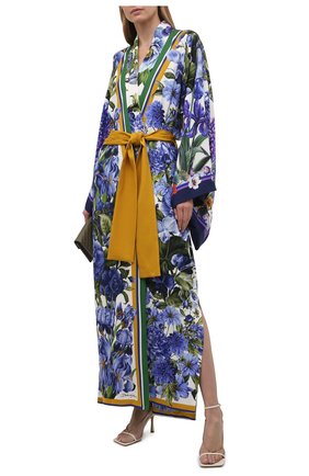 Женское шелковое платье DOLCE & GABBANA синего цвета по цене 545500 руб., арт. I0B17W/GDW99 | Фото 2 Женское шелковое платье DOLCE & GABBANA синего цвета, арт. I0B17W/GDW99 | Фото 2 (Рукава: Длинные; Случай: Коктейльный; Материал внешний: Шелк; Женское Кросс-КТ: Платье-одежда; Стили: Романтичный; Длина Ж (юбки, платья, шорты): Макси)