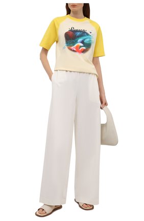 Женская хлопковая футболка loewe x paula's ibiza LOEWE желтого цвета по цене 27750 руб., арт. S616Y22X14 | Фото 2 Женская хлопковая футболка loewe x paula's ibiza LOEWE желтого цвета, арт. S616Y22X14 | Фото 2 (Принт: С принтом; Рукава: Короткие; Длина (для топов): Стандартные; Женское Кросс-КТ: Футболка-одежда; Материал внешний: Хлопок; Стили: Бохо)