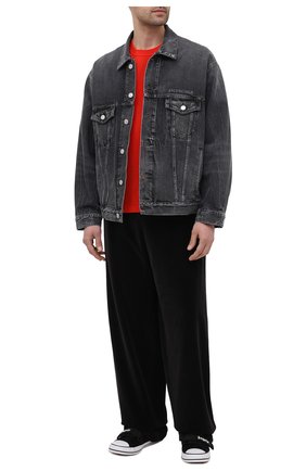 Мужские хлопковые брюки BALENCIAGA черного цвета по цене 69950 руб., арт. 659094/TKQ12 | Фото 2 Мужские хлопковые брюки BALENCIAGA черного цвета, арт. 659094/TKQ12 | Фото 2 (Длина (брюки, джинсы): Стандартные; Случай: Повседневный; Материал внешний: Хлопок; Стили: Спорт-шик)