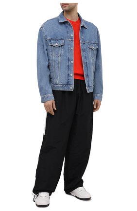 Мужские брюки BALENCIAGA черного цвета по цене 82400 руб., арт. 659033/TK048 | Фото 2 Мужские брюки BALENCIAGA черного цвета, арт. 659033/TK048 | Фото 2 (Случай: Повседневный; Материал подклада: Хлопок, Синтетический материал; Материал внешний: Синтетический материал; Длина (брюки, джинсы): Стандартные)