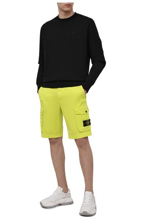 Мужские хлопковые шорты STONE ISLAND светло-зеленого цвета по цене 22300 руб., арт. 7415L0719 | Фото 2 Мужские хлопковые шорты STONE ISLAND светло-зеленого цвета, арт. 7415L0719 | Фото 2