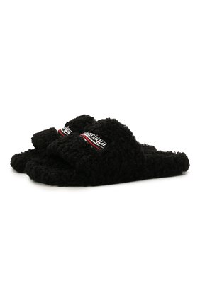 Мужские текстильные шлепанцы furry BALENCIAGA черного цвета по цене 37800 руб., арт. 654747/W2D01 | Фото 1 Мужские текстильные шлепанцы furry BALENCIAGA черного цвета, арт. 654747/W2D01 | Фото 1