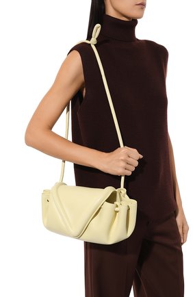 Женская сумка beak BOTTEGA VENETA желтого цвета по цене 199500 руб., арт. 658523/VCP30 | Фото 2 Женская сумка beak BOTTEGA VENETA желтого цвета, арт. 658523/VCP30 | Фото 2