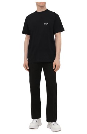 Мужская хлопковая футболка VETEMENTS черного цвета по цене 24650 руб., арт. UA52TR160B 1602/M | Фото 2 Мужская хлопковая футболка VETEMENTS черного цвета, арт. UA52TR160B 1602/M | Фото 2