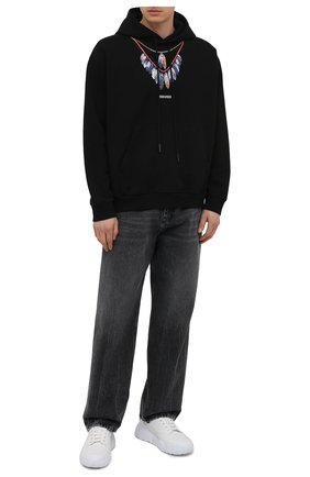 Мужской хлопковое худи MARCELO BURLON черного цвета по цене 44050 руб., арт. CMBB040S21FLE002 | Фото 2 Мужской хлопковое худи MARCELO BURLON черного цвета, арт. CMBB040S21FLE002 | Фото 2 (Длина (для топов): Стандартные; Мужское Кросс-КТ: Худи-одежда; Стили: Гранж; Материал внешний: Хлопок; Рукава: Длинные; Принт: С принтом)