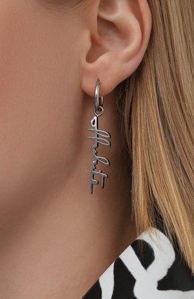 Женские серьги OFF-WHITE серебряного цвета по цене 24600 руб., арт. 0W0D069S21MET0017218 | Фото 2 Женские серьги OFF-WHITE серебряного цвета, арт. 0W0D069S21MET0017218 | Фото 2