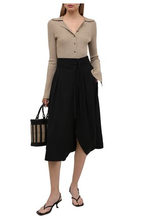 Женский шерстяные кюлоты CHLOÉ черного цвета по цене 94350 руб., арт. CHC21UPA09166 | Фото 2 Женский шерстяные кюлоты CHLOÉ черного цвета, арт. CHC21UPA09166 | Фото 2 (Материал внешний: Шерсть; Женское Кросс-КТ: Кюлоты-брюки; Стили: Бохо; Длина (брюки, джинсы): Укороченные)