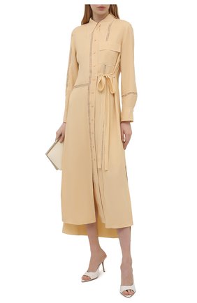 Женское платье из вискозы CHLOÉ светло-бежевого цвета по цене 255500 руб., арт. CHC21UR039030 | Фото 2 Женское платье из вискозы CHLOÉ светло-бежевого цвета, арт. CHC21UR039030 | Фото 2 (Женское Кросс-КТ: Платье-одежда, платье-рубашка; Материал подклада: Синтетический материал; Материал внешний: Вискоза; Случай: Повседневный; Стили: Кэжуэл; Рукава: Длинные; Длина Ж (юбки, платья, шорты): Миди; Региональные ограничения белый список (Axapta Mercury): RU)