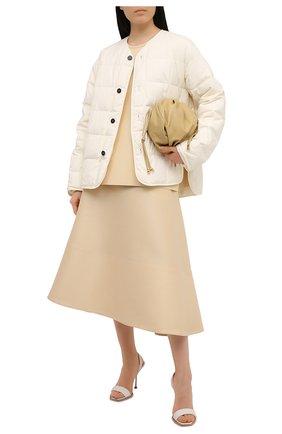 Женская пуховая куртка JIL SANDER светло-бежевого цвета по цене 121000 руб., арт. JPPS440394-WS460800 | Фото 2 Женская пуховая куртка JIL SANDER светло-бежевого цвета, арт. JPPS440394-WS460800 | Фото 2 (Длина (верхняя одежда): Короткие; Материал внешний: Синтетический материал; Материал подклада: Синтетический материал; Кросс-КТ: Куртка; Рукава: Длинные; Стили: Кэжуэл; Материал утеплителя: Пух и перо)