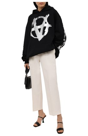 Женский хлопковое худи VETEMENTS черного цвета по цене 85550 руб., арт. UA52TR850S 1601/W | Фото 2 Женский хлопковое худи VETEMENTS черного цвета, арт. UA52TR850S 1601/W | Фото 2