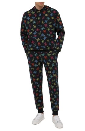 Мужские хлопковые джоггеры MOSCHINO черного цвета по цене 19500 руб., арт. A4308/8109 | Фото 2 Мужские хлопковые джоггеры MOSCHINO черного цвета, арт. A4308/8109 | Фото 2