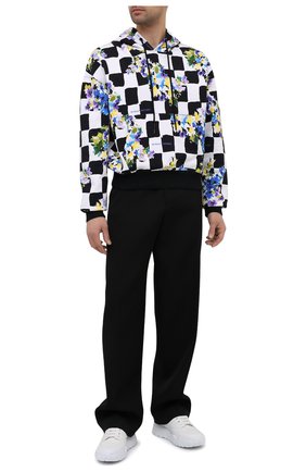Мужской хлопковое худи OFF-WHITE разноцветного цвета по цене 61450 руб., арт. 0MBB037S21FLE010 | Фото 2 Мужской хлопковое худи OFF-WHITE разноцветного цвета, арт. 0MBB037S21FLE010 | Фото 2 (Длина (для топов): Стандартные; Мужское Кросс-КТ: Худи-одежда; Стили: Спорт-шик; Принт: С принтом; Материал внешний: Хлопок; Рукава: Длинные)