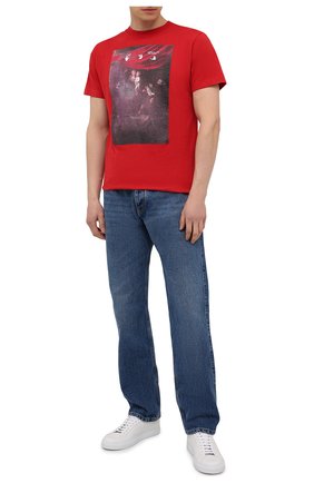 Мужская хлопковая футболка OFF-WHITE красного цвета по цене 27200 руб., арт. 0MAA027S21JER010 | Фото 2 Мужская хлопковая футболка OFF-WHITE красного цвета, арт. 0MAA027S21JER010 | Фото 2