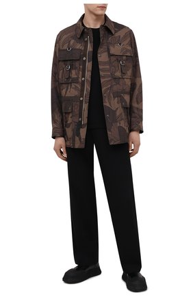 Мужская куртка TOM FORD коричневого цвета по цене 288500 руб., арт. BW099/TF0544 | Фото 2 Мужская куртка TOM FORD коричневого цвета, арт. BW099/TF0544 | Фото 2 (Кросс-КТ: Ветровка, Куртка; Материал внешний: Синтетический материал, Хлопок; Стили: Кэжуэл; Материал подклада: Купро; Рукава: Длинные; Длина (верхняя одежда): До середины бедра)