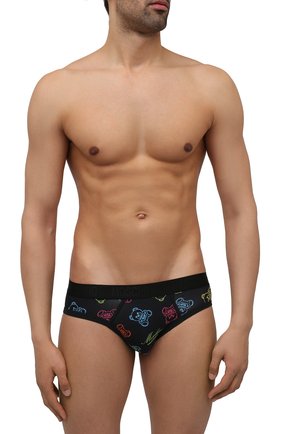Мужские хлопковые брифы MOSCHINO черного цвета по цене 5905 руб., арт. A4701/8108 | Фото 2 Мужские хлопковые брифы MOSCHINO черного цвета, арт. A4701/8108 | Фото 2