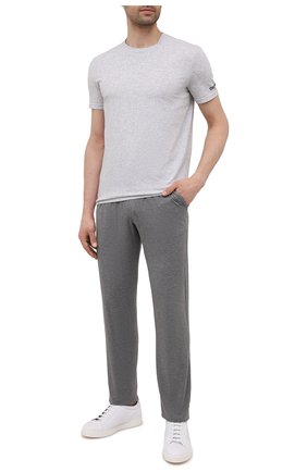 Мужская хлопковая футболка DSQUARED2 серого цвета, арт. D9M203520 | Фото 2 (Материал внешний: Хлопок; Рукава: Короткие; Мужское Кросс-КТ: Футболка-белье; Кросс-КТ: домашняя одежда; Длина (для топов): Стандартные)