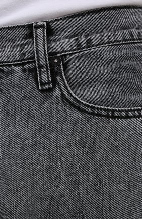 Мужские джинсы OFF-WHITE серого цвета, арт. 0MYA116S21DEN002 | Фото 5 (Силуэт М (брюки): Широкие; Кросс-КТ: Деним; Длина (брюки, джинсы): Стандартные; Стили: Гранж; Материал внешний: Хлопок, Деним)
