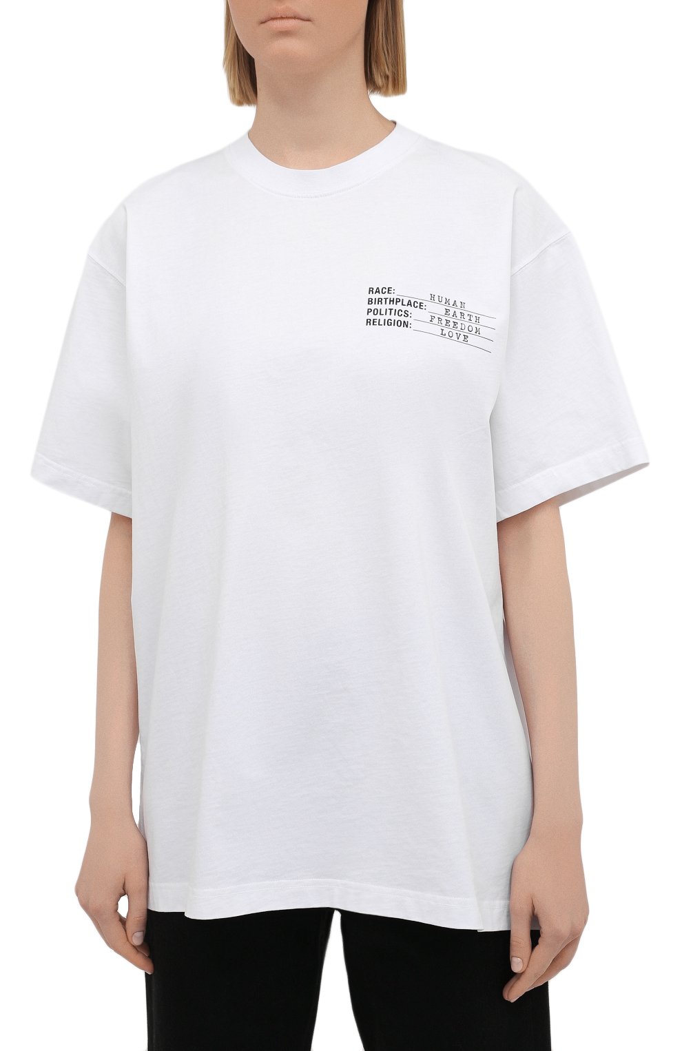 Женская хлопковая футболка VETEMENTS белого цвета, арт. UA52TR120W 1602/W | Фото 3 (Рукава: Короткие; Принт: С принтом; Длина (для топов): Удлиненные; Материал внешний: Хлопок; Стили: Спорт-шик; Женское Кросс-КТ: Футболка-одежда)