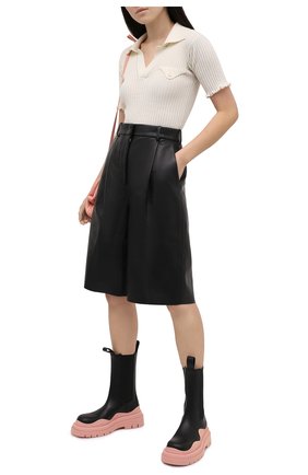 Женские кожаные ботинки bv tire BOTTEGA VENETA черного цвета по цене 81800 руб., арт. 630297/VBS50 | Фото 2 Женские кожаные ботинки bv tire BOTTEGA VENETA черного цвета, арт. 630297/VBS50 | Фото 2 (Подошва: Платформа; Каблук высота: Низкий; Материал внутренний: Натуральная кожа; Женское Кросс-КТ: Челси-ботинки)