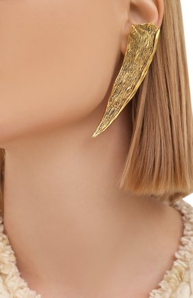 Женские клипсы SAINT LAURENT золотого цвета по цене 41950 руб., арт. 657812/Y1500 | Фото 2 Женские клипсы SAINT LAURENT золотого цвета, арт. 657812/Y1500 | Фото 2