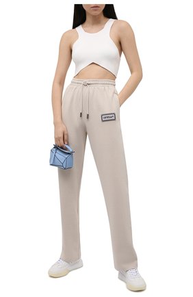 Женские хлопковые брюки OFF-WHITE серого цвета по цене 44200 руб., арт. 0WCH008S21JER001 | Фото 2 Женские хлопковые брюки OFF-WHITE серого цвета, арт. 0WCH008S21JER001 | Фото 2