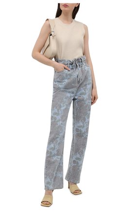 Женские джинсы ganni x levi's GANNI голубого цвета по цене 36050 руб., арт. F6092 | Фото 2 Женские джинсы ganni x levi's GANNI голубого цвета, арт. F6092 | Фото 2