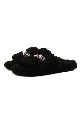 Женские текстильные шлепанцы furry BALENCIAGA черного цвета по цене 45550 руб., арт. 654261/W2D01 | Фото 1 Женские текстильные шлепанцы furry BALENCIAGA черного цвета, арт. 654261/W2D01 | Фото 1