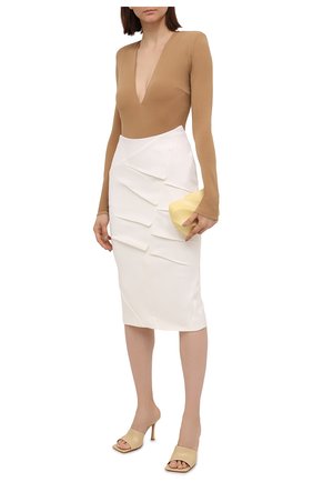 Женская шерстяная юбка ROLAND MOURET белого цвета по цене 59950 руб., арт. SS21/S2234/F0491 | Фото 2 Женская шерстяная юбка ROLAND MOURET белого цвета, арт. SS21/S2234/F0491 | Фото 2 (Материал подклада: Синтетический материал; Материал внешний: Шерсть; Длина Ж (юбки, платья, шорты): Миди; Женское Кросс-КТ: Юбка-одежда; Стили: Романтичный)