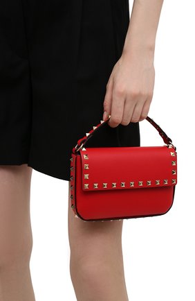 Женская сумка rockstud VALENTINO красного цвета по цене 62350 руб., арт. VW0P0W07/B0L | Фото 2 Женская сумка rockstud VALENTINO красного цвета, арт. VW0P0W07/B0L | Фото 2