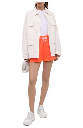 Женские шорты STELLA MCCARTNEY кораллового цвета по цене 37650 руб., арт. 603226/SRA36 | Фото 2 Женские шорты STELLA MCCARTNEY кораллового цвета, арт. 603226/SRA36 | Фото 2