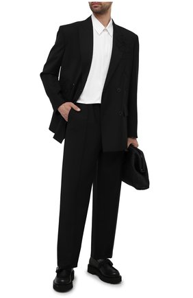 Мужские шерстяные брюки VALENTINO черного цвета по цене 56300 руб., арт. WV3RBG9025S | Фото 2 Мужские шерстяные брюки VALENTINO черного цвета, арт. WV3RBG9025S | Фото 2 (Стили: Минимализм; Случай: Повседневный; Длина (брюки, джинсы): Стандартные; Материал внешний: Шерсть)