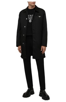 Мужской хлопковый свитшот PRADA черного цвета по цене 82000 руб., арт. UJL148-1Y13-F0967-202 | Фото 2 Мужской хлопковый свитшот PRADA черного цвета, арт. UJL148-1Y13-F0967-202 | Фото 2